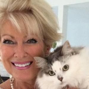 Meet your Posher, Joan
